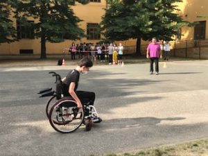 un alunno impegnato nella prima frazione del MEMORIAL MALTILTI, corsa campestre di classe a staffetta