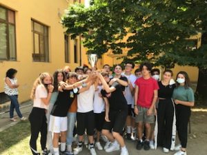 CLASSE 3G, prima classificata delle Classi TERZE alla Corsa Campestre a Staffetta per classe "Memorial G. Maltinti 2022"